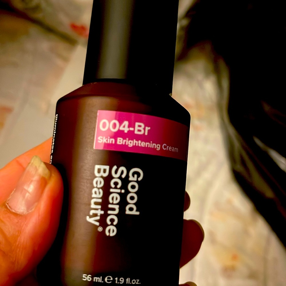 Brand new never used no box great for skin brightening it’s a 1.9 fl oz